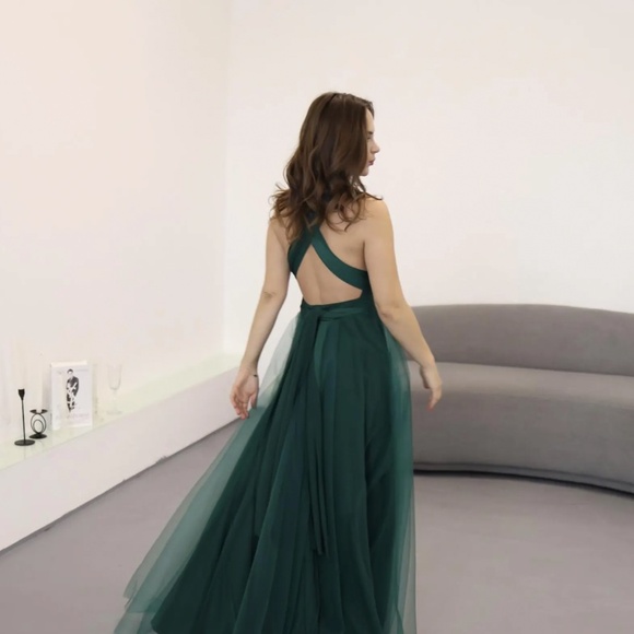 Emerald Green ✨ Convertible Infinity Bridesmaid Dress – One Size Fits Most - Picture 2 of 11